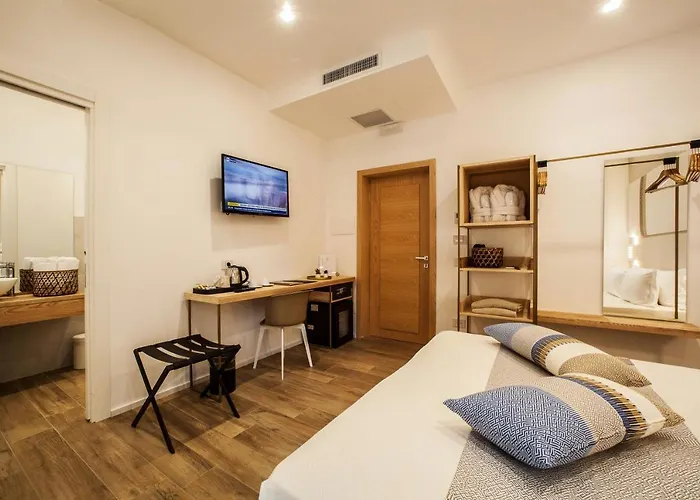 Noha Lifestyle - Adults Only