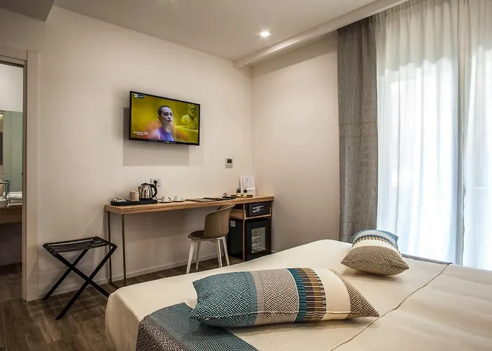 Noha Lifestyle - Adults Only