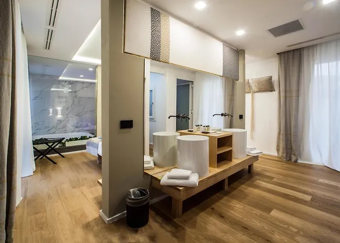 Noha Lifestyle - Adults Only